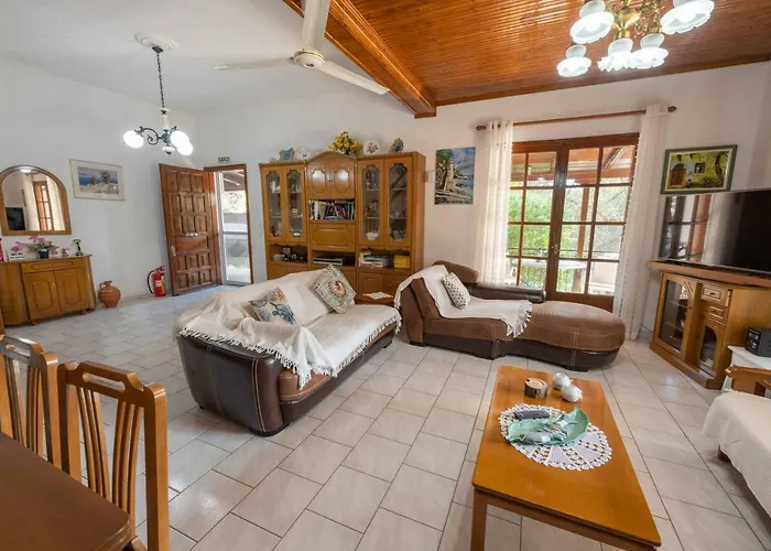 House Of Dimitra Willa *